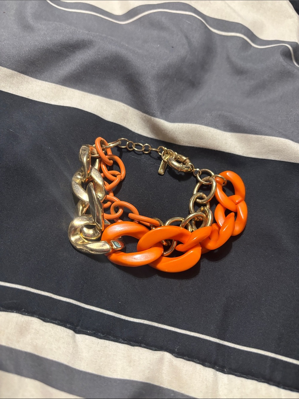 Nine West chunky multi-link statement bracelet